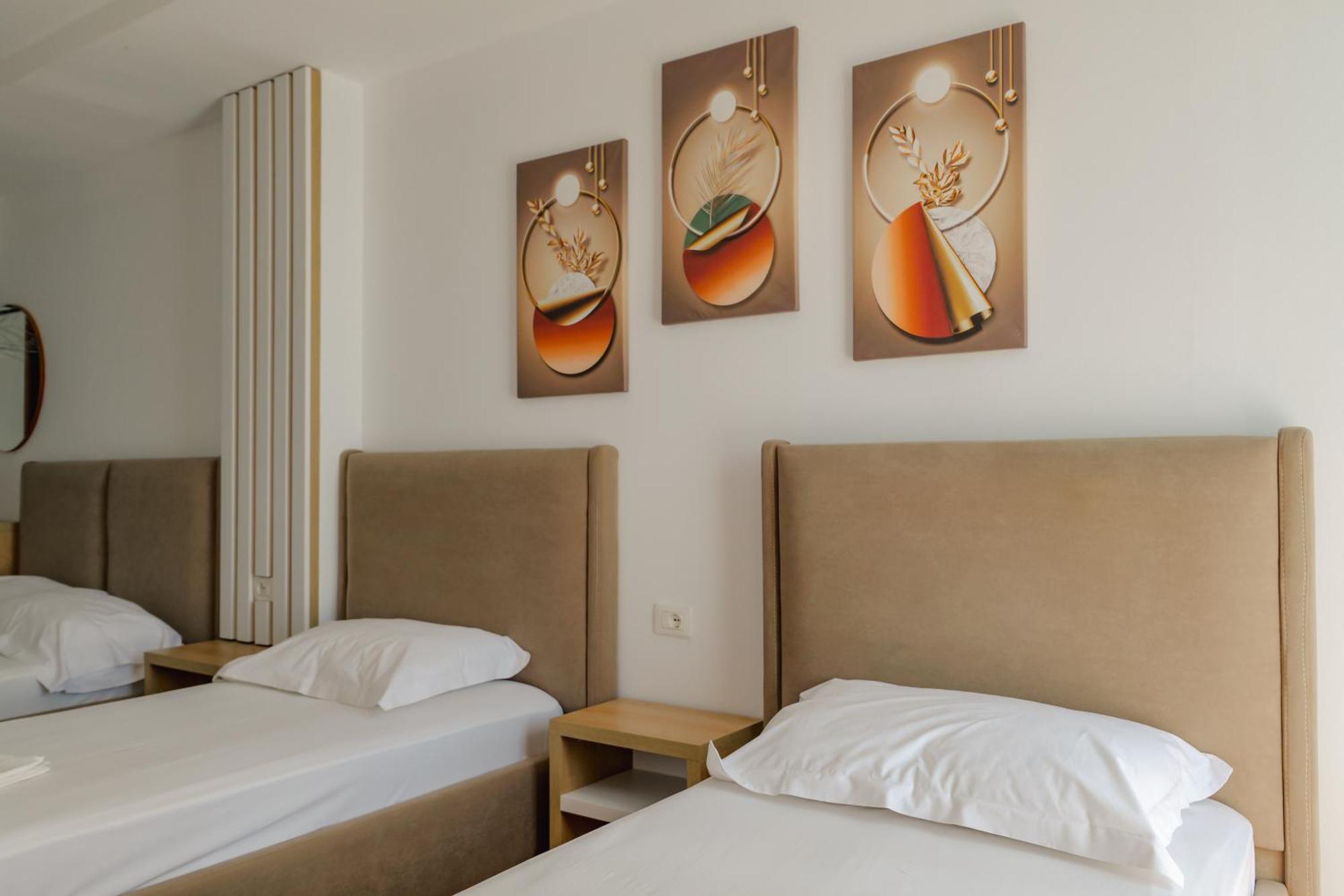 Hotel Summer Sarandë Exteriör bild