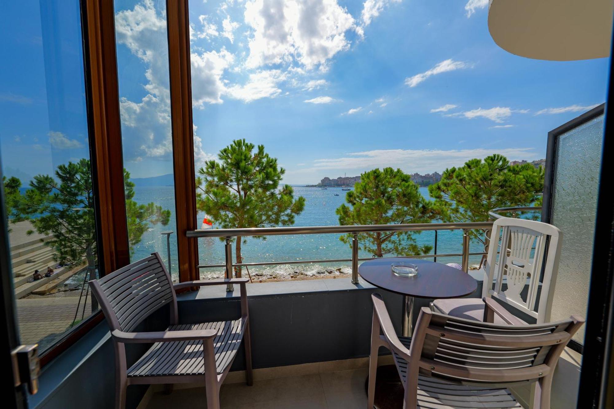 Hotel Summer Sarandë Exteriör bild