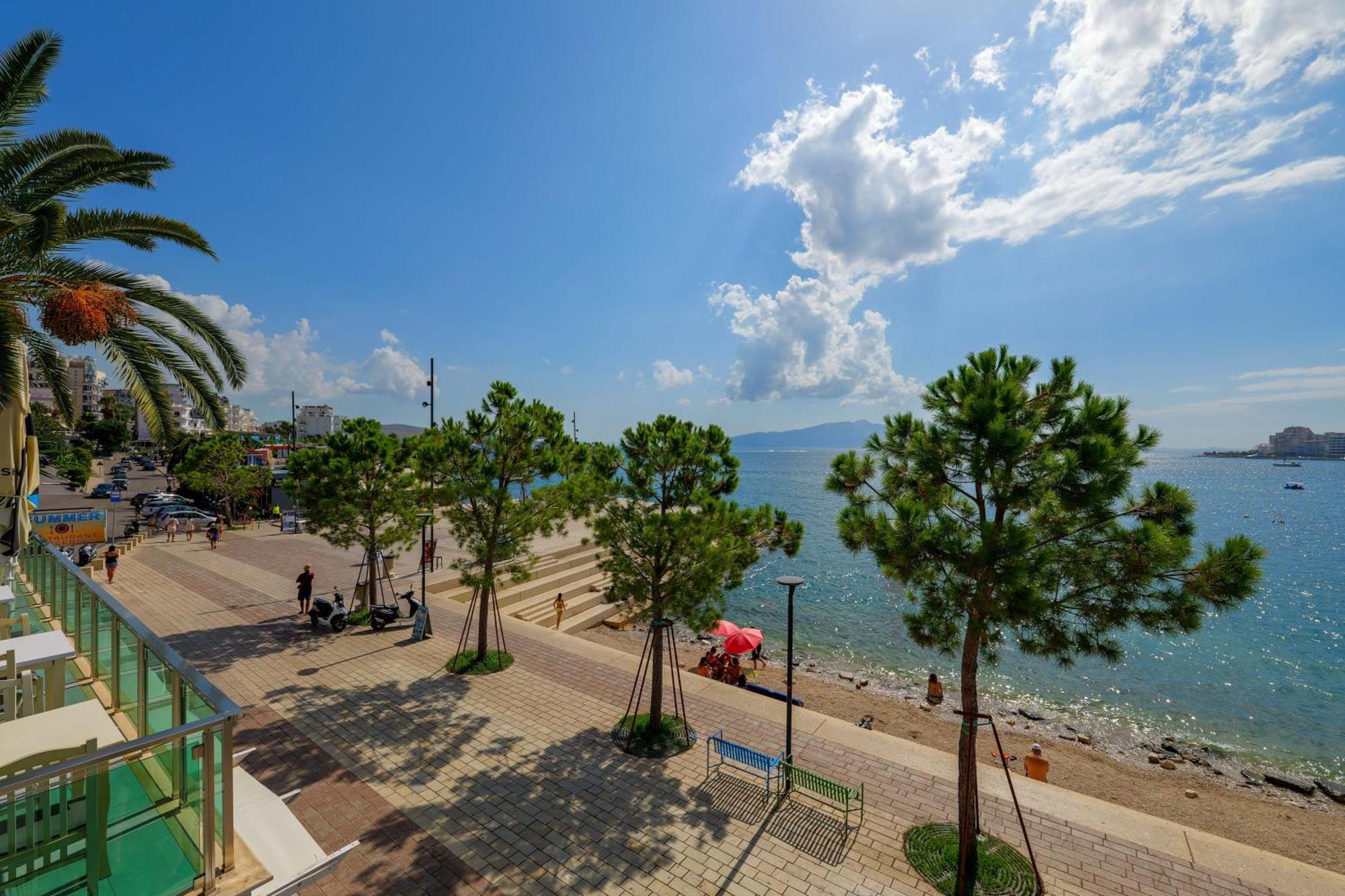 Hotel Summer Sarandë Exteriör bild