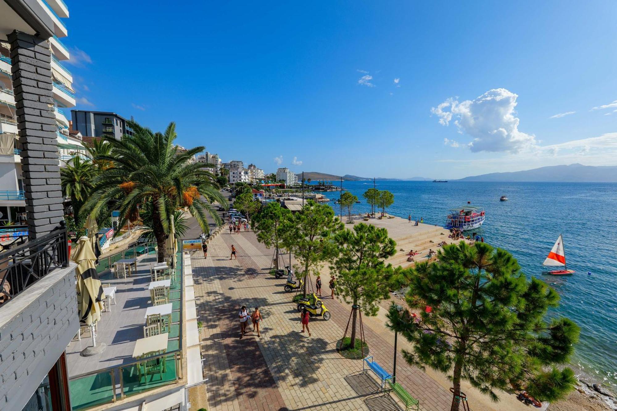 Hotel Summer Sarandë Exteriör bild